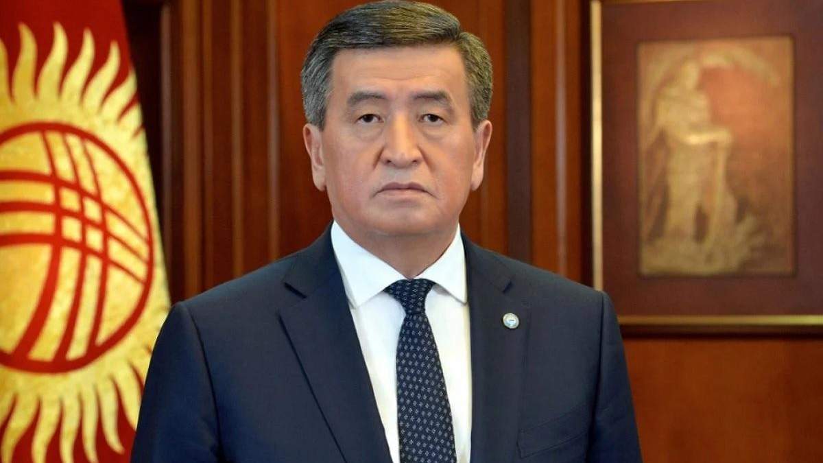 Уряд та прем'єра Киргизстану відправили у відставку Уряд та прем'єра Киргизстану відправили у відставку