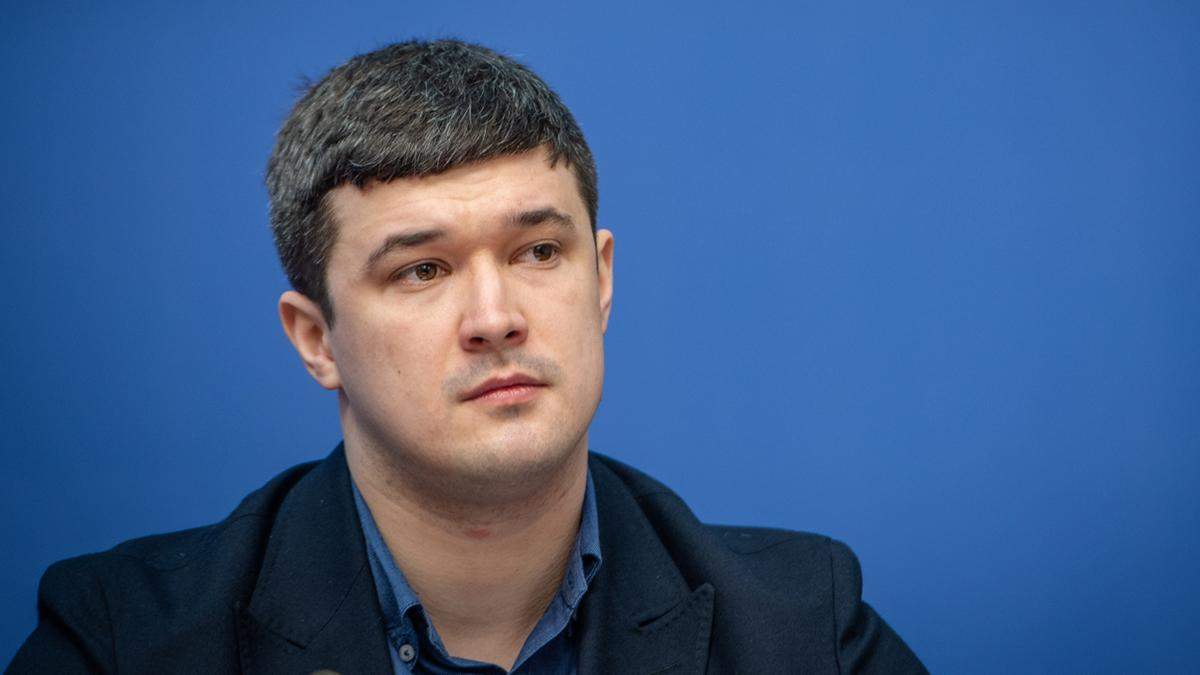 Протягом року в Україні планують відмовитись від паперових довідок Протягом року в Україні планують відмовитись від паперових довідок