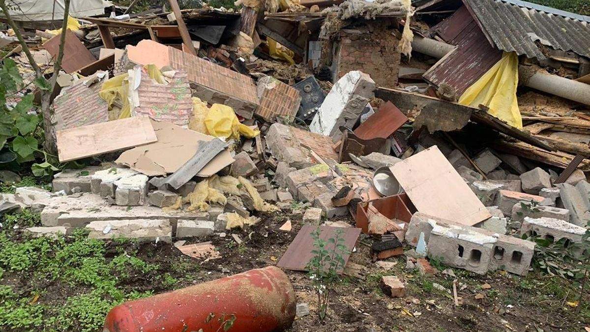 У Чернігові вщент розгромило будинок: постраждав 11-річний хлопець У Чернігові вщент розгромило будинок: постраждав 11-річний хлопець