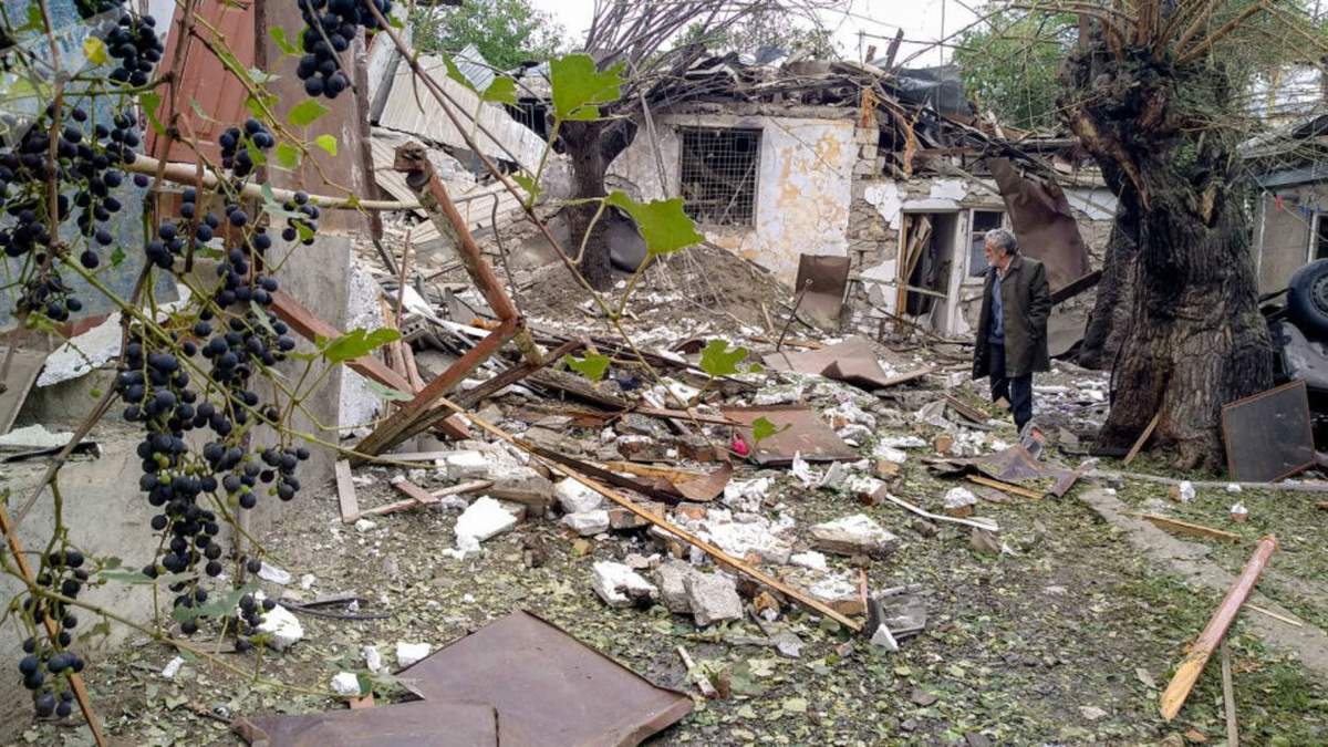 Майже половина населення покинула домівки в Нагірному Карабасі Майже половина населення покинула домівки в Нагірному Карабасі
