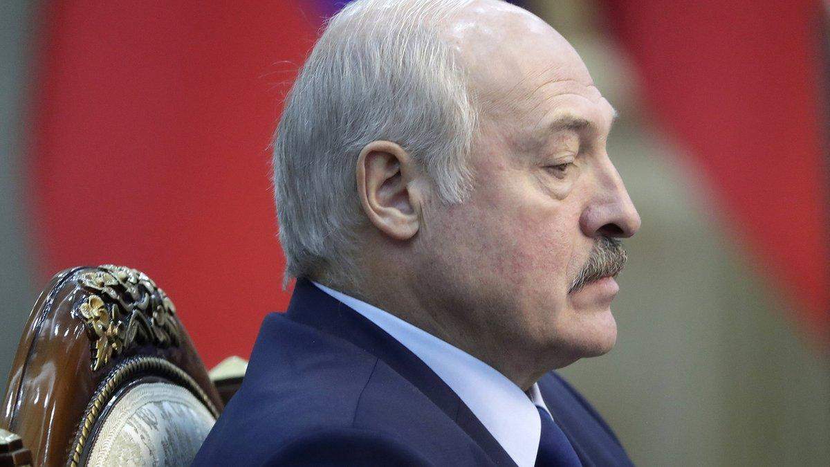 Лукашенко вперше зустрівся з ув'язненими опозиціонерами Лукашенко вперше зустрівся з ув'язненими опозиціонерами