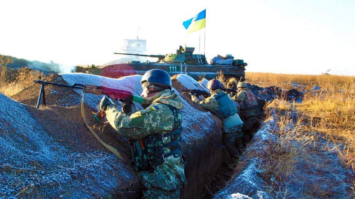 Бойовики продовжують обстріли на Донбасі: не заспокоїлись навіть вночі Бойовики продовжують обстріли на Донбасі: не заспокоїлись навіть вночі