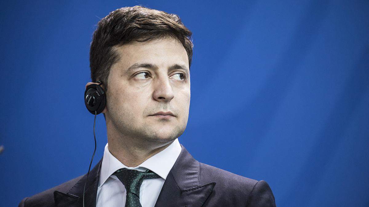 Зеленский анонсировал всенародный опрос во время выборов 25 октября Зеленский анонсировал всенародный опрос во время выборов 25 октября