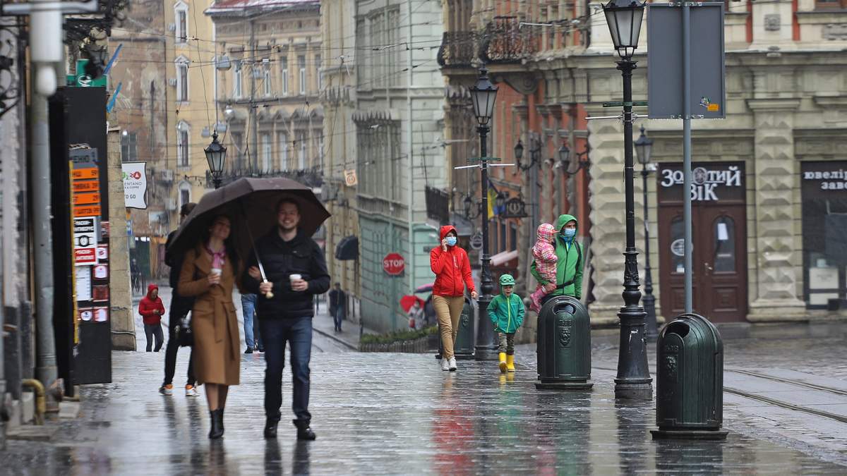 Коли та за яких умов в Україні запровадять жорсткий карантин: відповідь Ляшка Коли та за яких умов в Україні запровадять жорсткий карантин: відповідь Ляшка