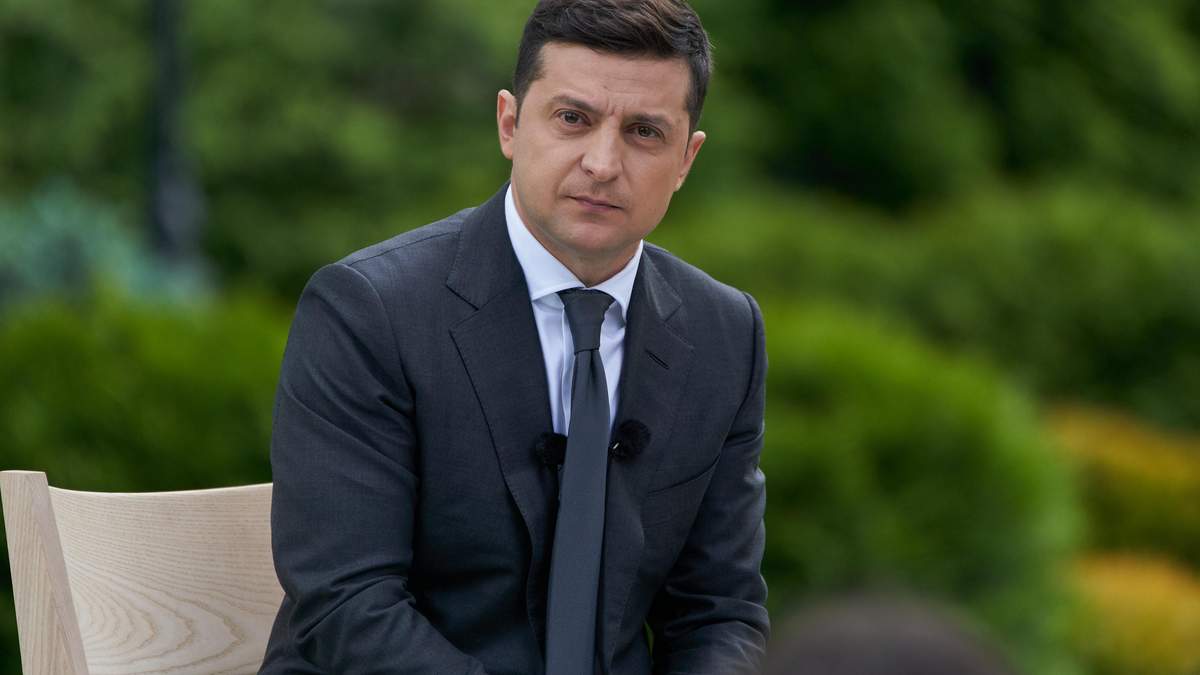 Зеленский назвал еще три вопроса всеукраинского опроса Зеленский назвал еще три вопроса всеукраинского опроса