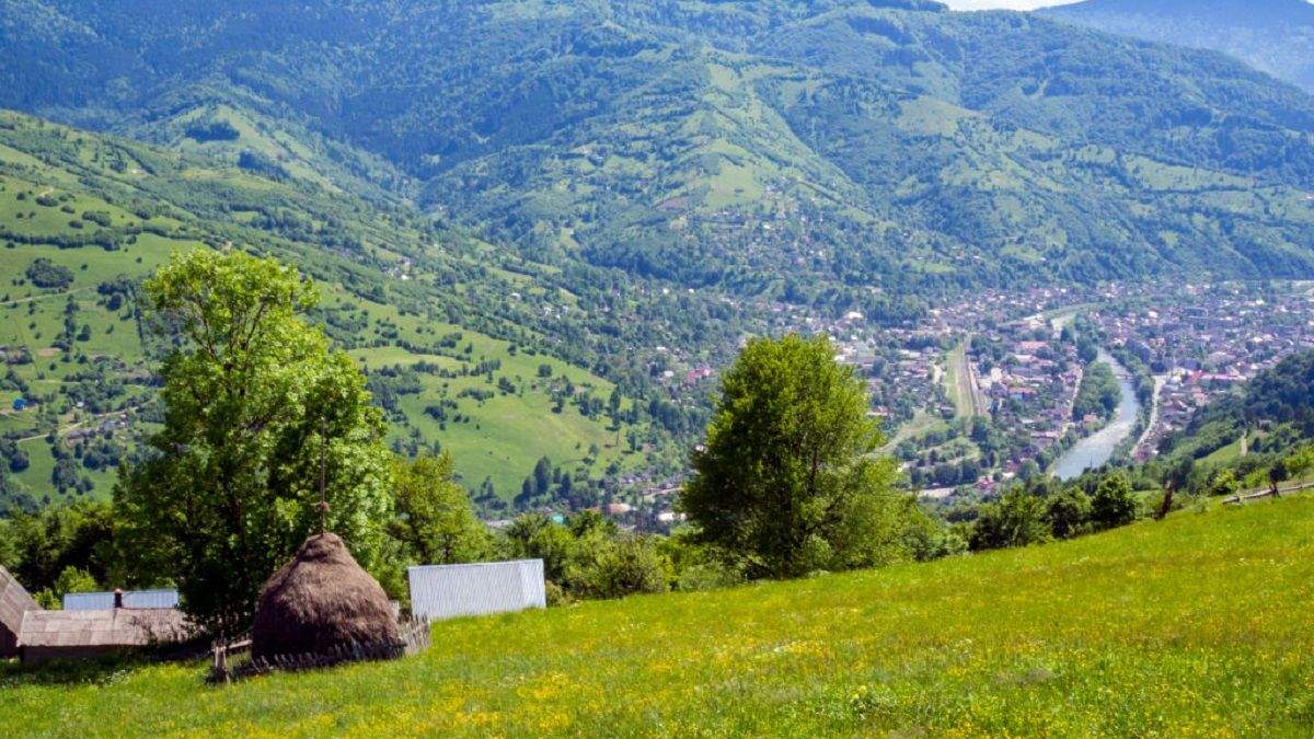 Карпатам угрожают паводки и огонь: объяснение климатолога Карпатам угрожают паводки и огонь: объяснение климатолога