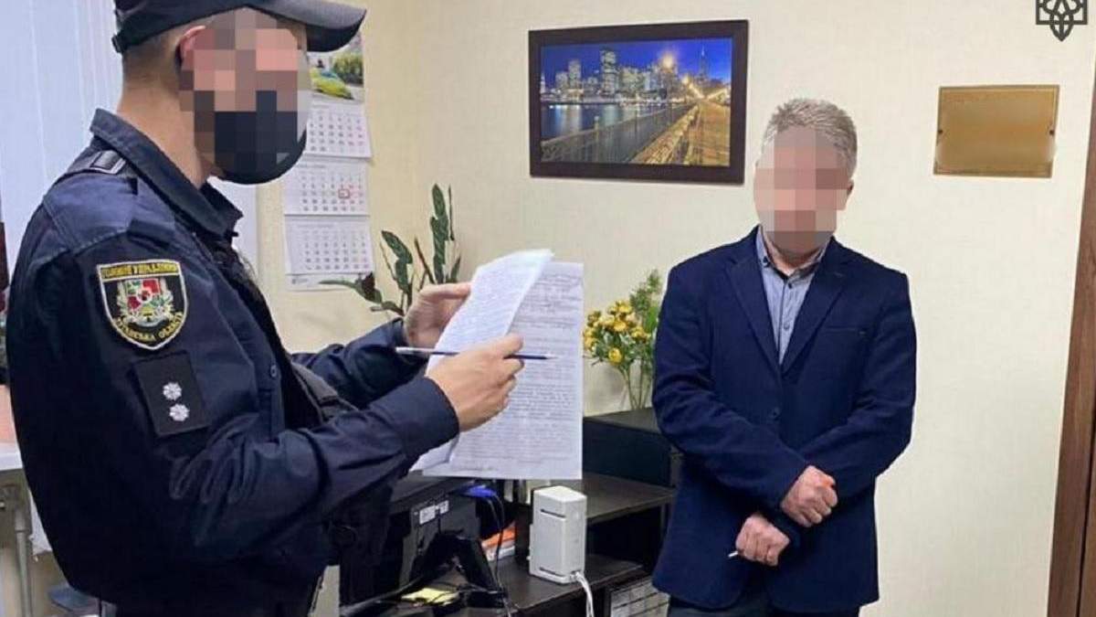 Першого заступника мера на Луганщині спіймали на хабарі: фото Першого заступника мера на Луганщині спіймали на хабарі: фото