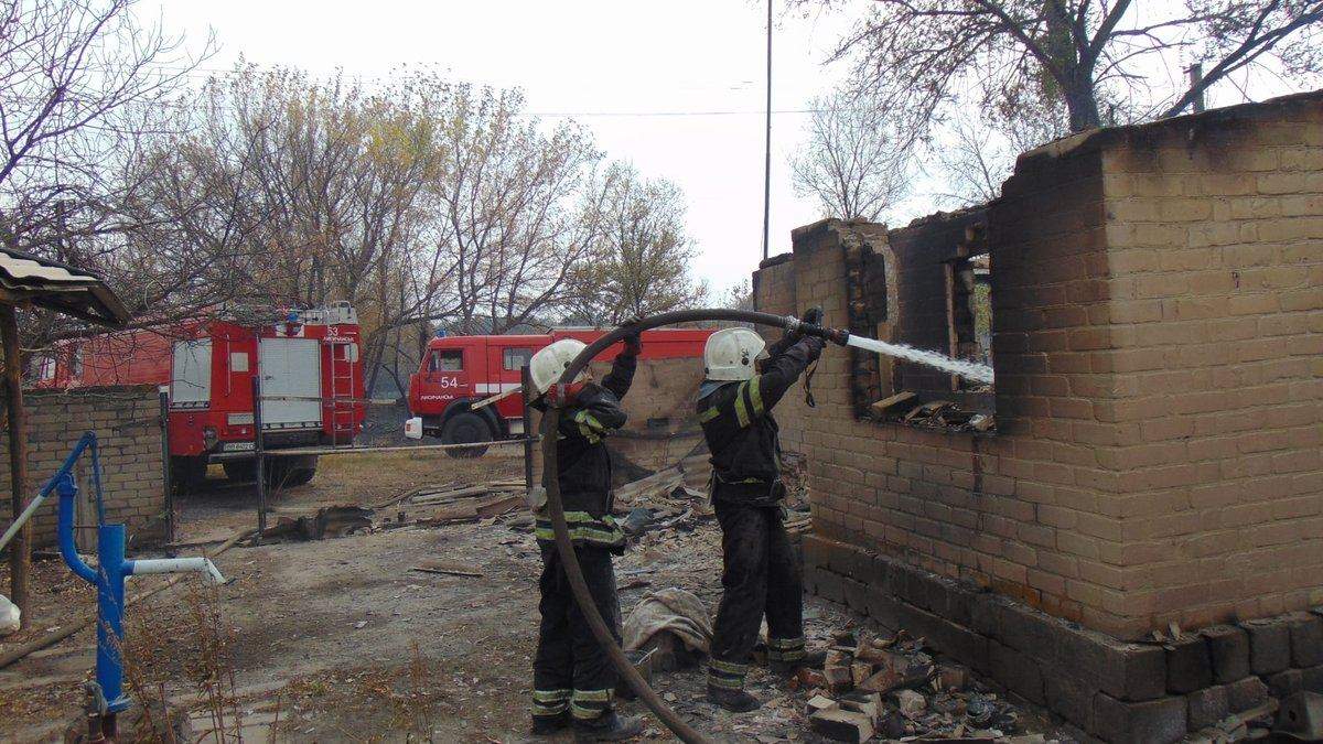 У ДБР вважають, що причиною пожеж на Луганщині могла стати недбалість керівництва ДСНС У ДБР вважають, що причиною пожеж на Луганщині могла стати недбалість керівництва ДСНС