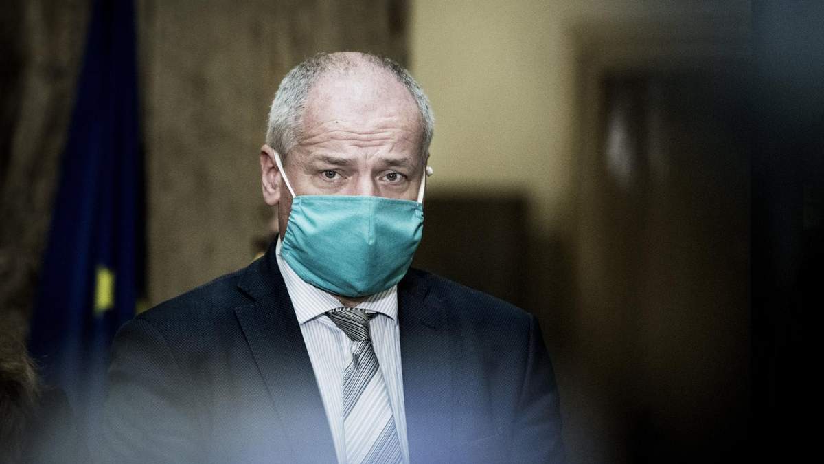 Премьер Чехии требует отставки главы Минздрава за нарушение карантина Премьер Чехии требует отставки главы Минздрава за нарушение карантина
