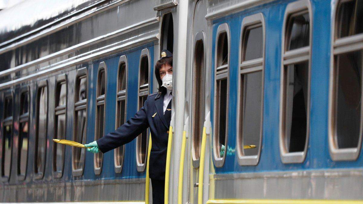 Укрзалізниця відновить продаж квитків у кількох обцентрах: перелік Укрзалізниця відновить продаж квитків у кількох обцентрах: перелік