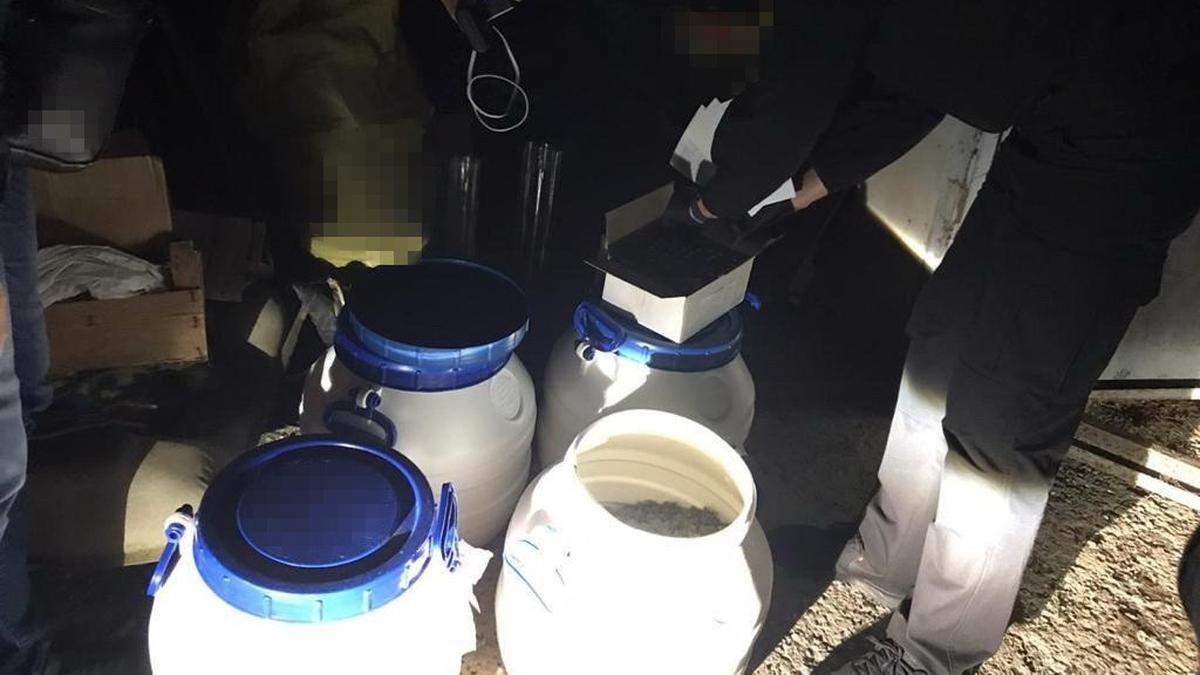 У Миколаєві СБУ накрила ватажка міжнародного наркоугруповання У Миколаєві СБУ накрила ватажка міжнародного наркоугруповання