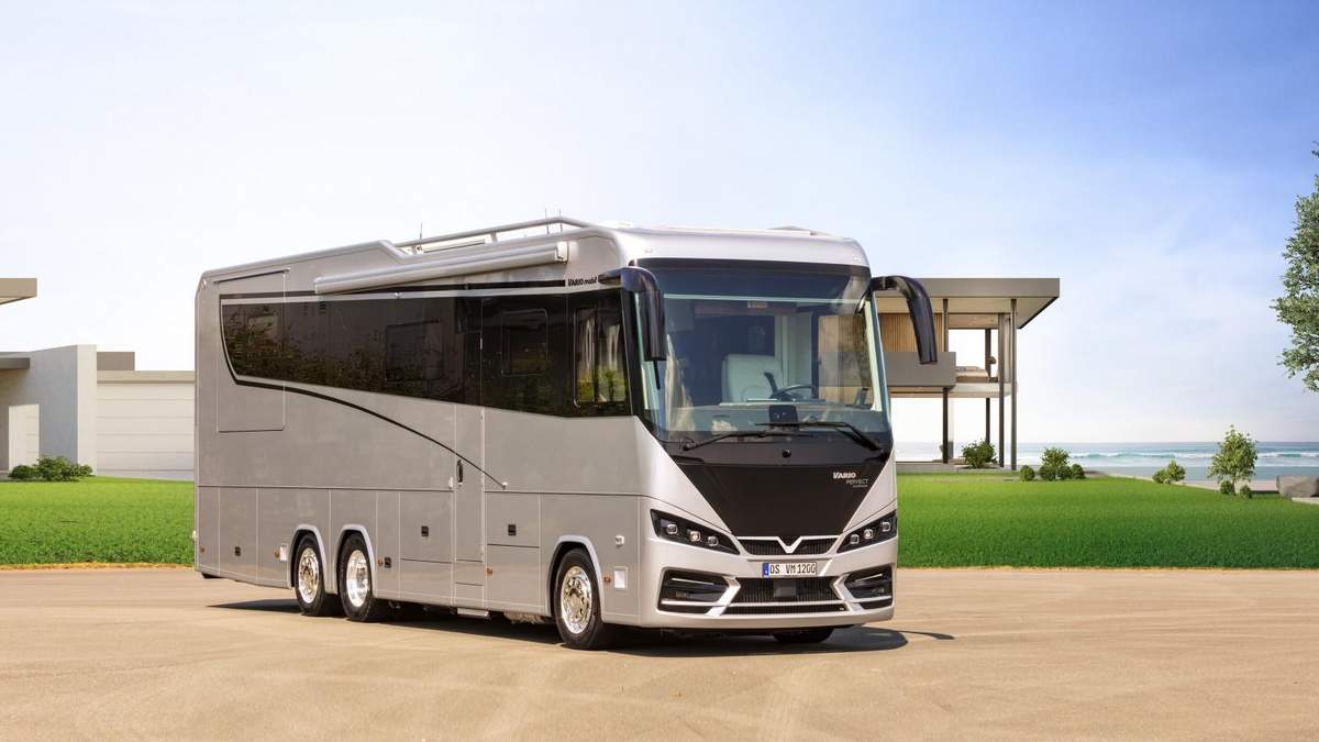 Мобильный дом построен на основе Mercedes Actros Мобильный дом построен на основе Mercedes Actros