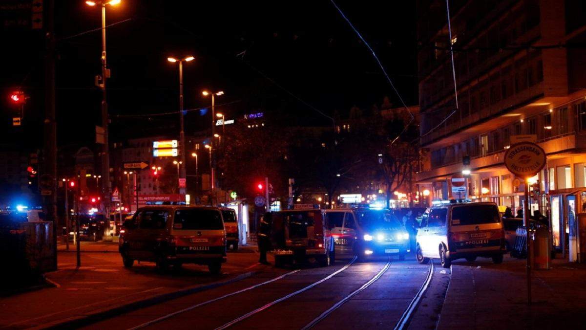 В Австрії вчора, 2 листопада терористи влаштували атаки на перехожих людей у центрі Відня.