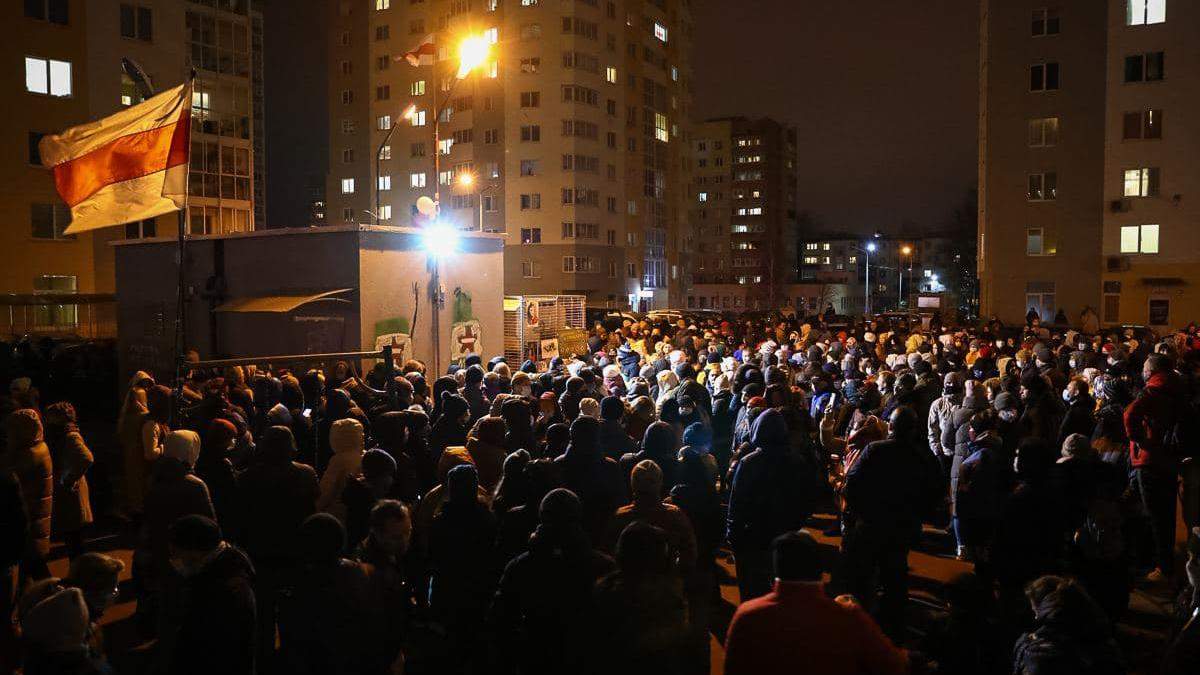 У Мінську – протести після смерті хлопця, якого побили невідомі: відео У Мінську – протести після смерті хлопця, якого побили невідомі: відео