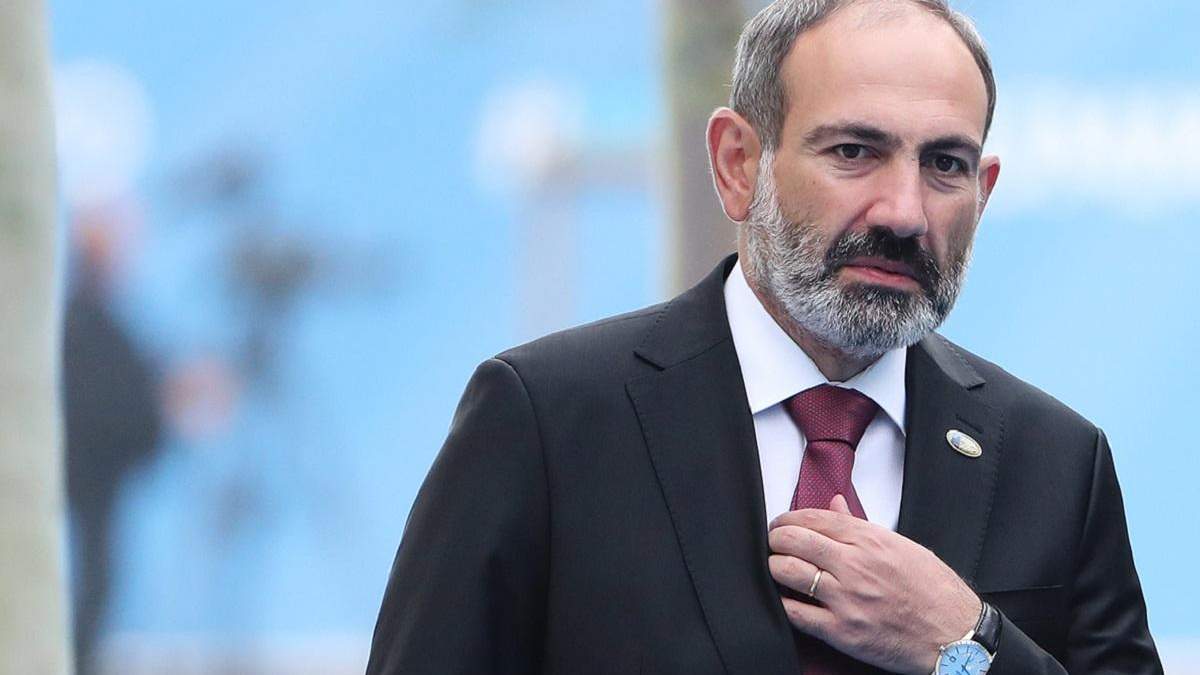Президент Вірменії закликав Пашиняна піти у відставку Президент Вірменії закликав Пашиняна піти у відставку