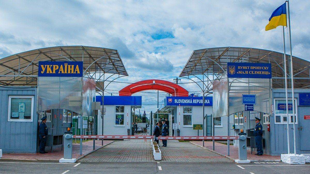 Каринфо киев уа