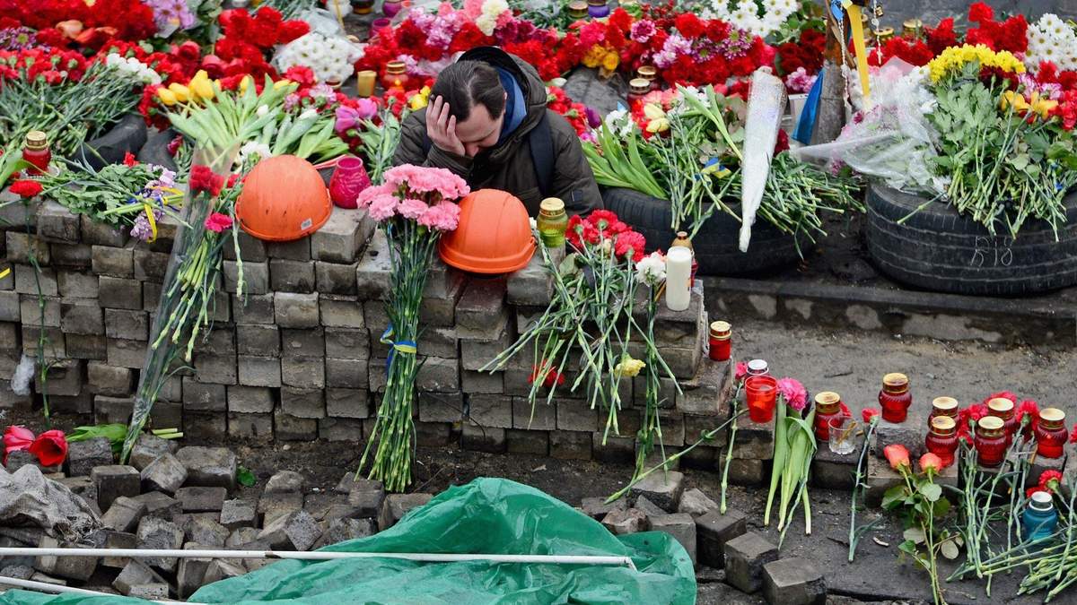 Україна до Революції Гідності: що ми виборали кров'ю Україна до Революції Гідності: що ми виборали кров'ю