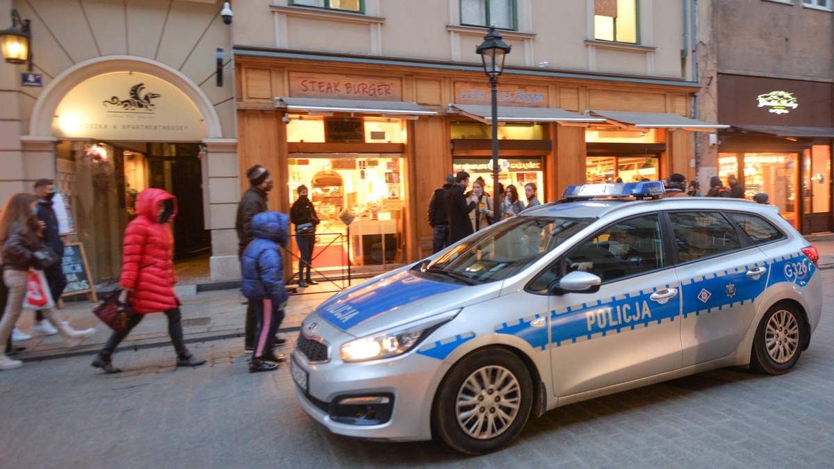 Из-за нападения на студентов в Польше полиция ищет украинца: фото Из-за нападения на студентов в Польше полиция ищет украинца: фото