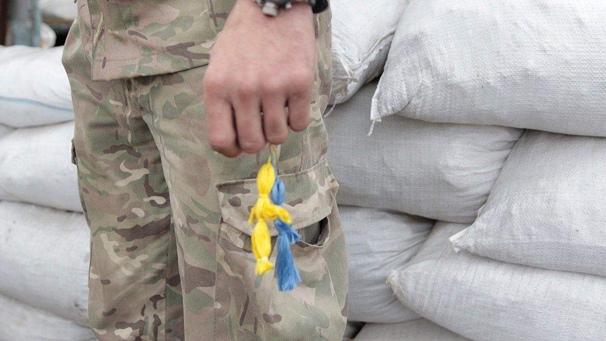 На Донбасі український військовий побив та підпалив співслужбовця На Донбасі український військовий побив та підпалив співслужбовця
