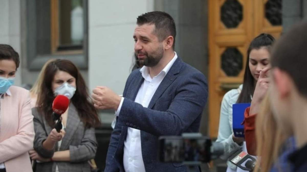 Потрібно збиратись на позачергове, – Арахамія про бюджет-2021 Потрібно збиратись на позачергове, – Арахамія про бюджет-2021