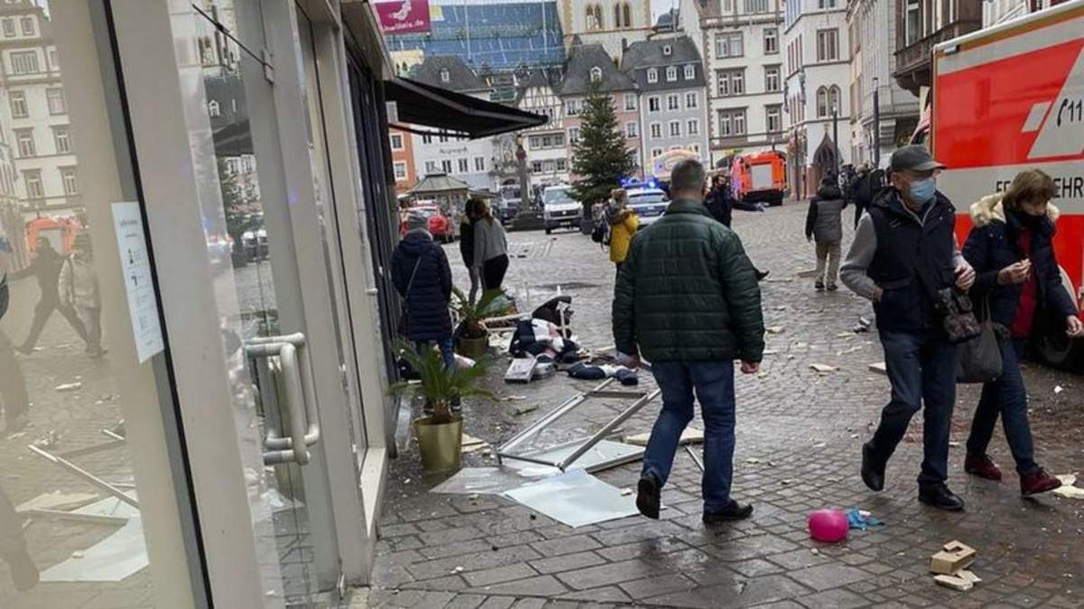 Наезд в Трире: МИД проверяет, есть ли среди пострадавших украинцы Наезд в Трире: МИД проверяет, есть ли среди пострадавших украинцы