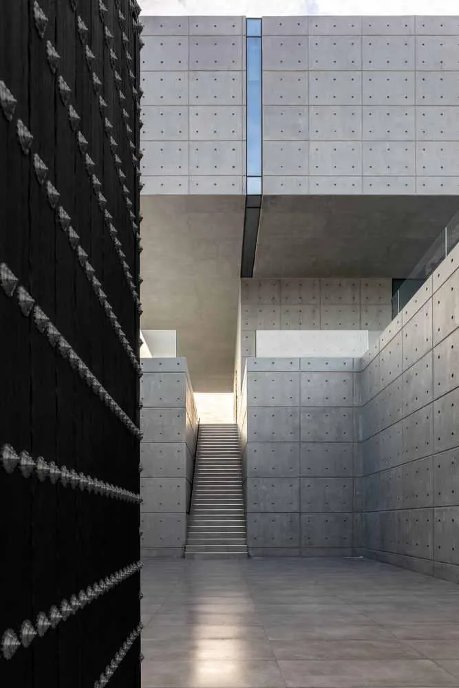 Оздоблення стін подекуди виглядає дуже незвично Оздоблення стін подекуди виглядає дуже незвично