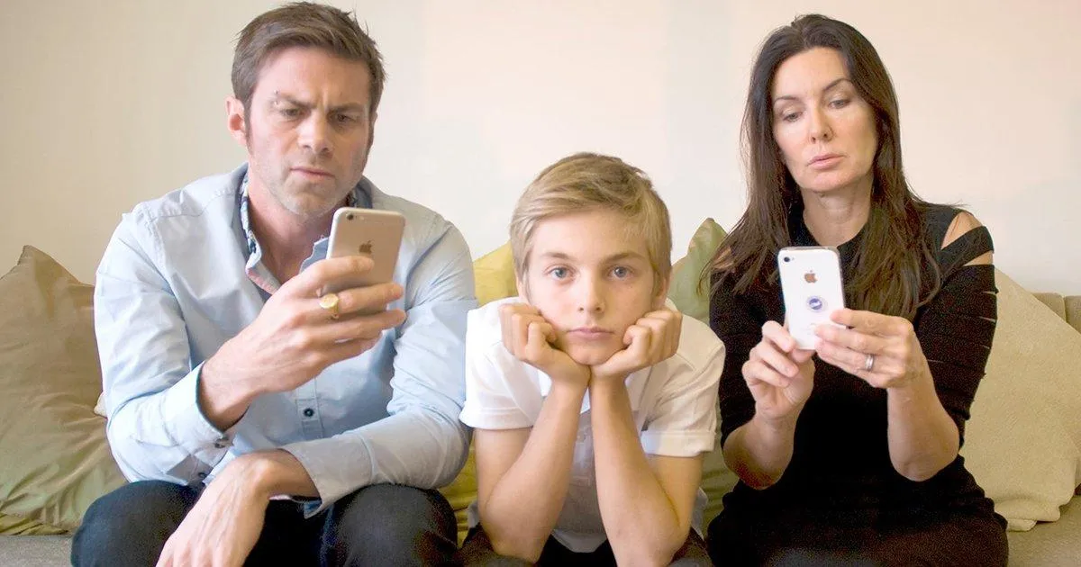 Батьківська залежність від смартфона